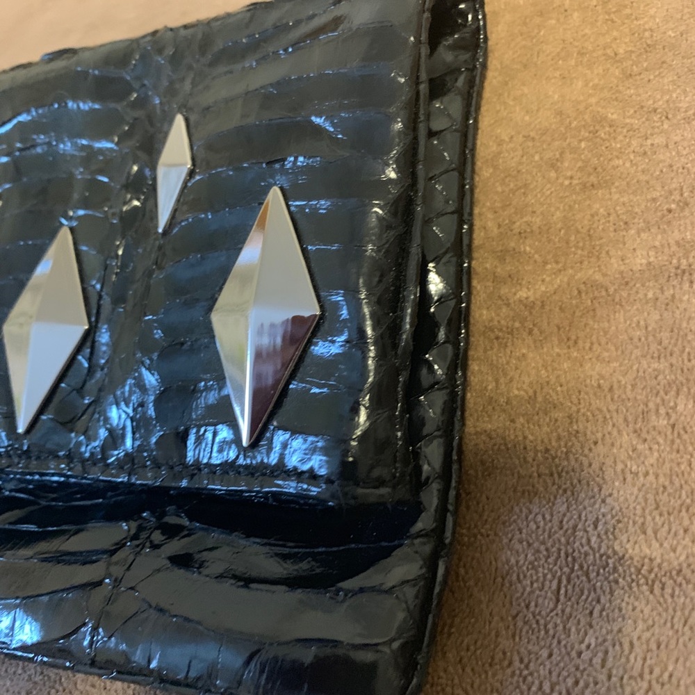 Badgley Mischka clutch